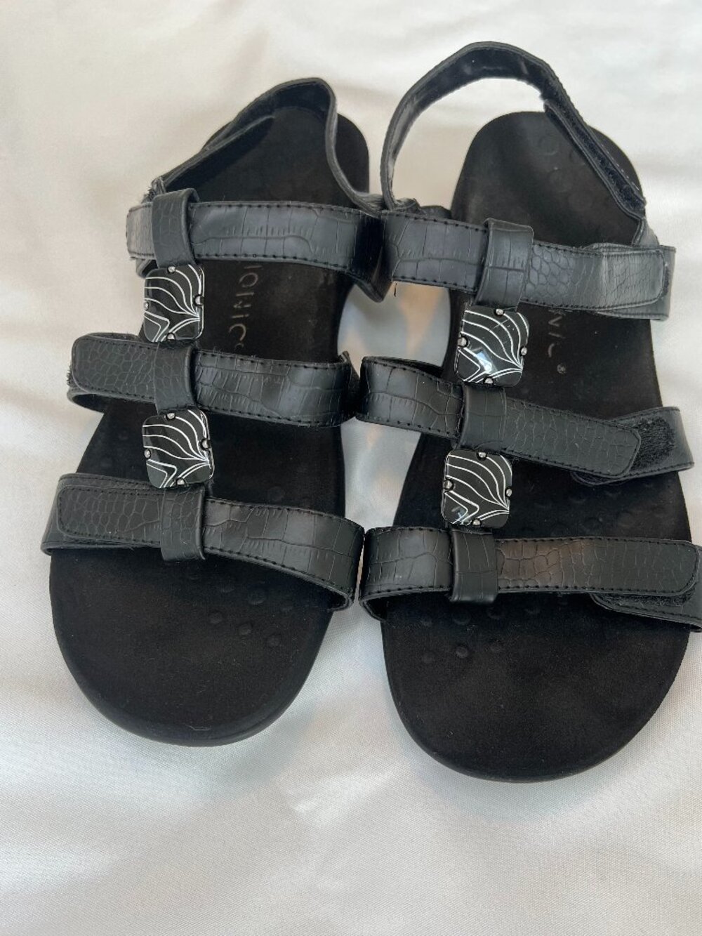 Vionic Womens Amber Black Crocodile Embossed Sandals Size 10 Orthotic Orthoheel